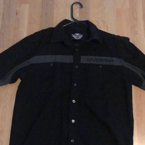 Authentic mens Harley Davidson garage button up shirt